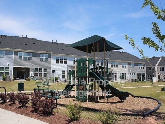 Building Photo - 1064 Midvale Ave