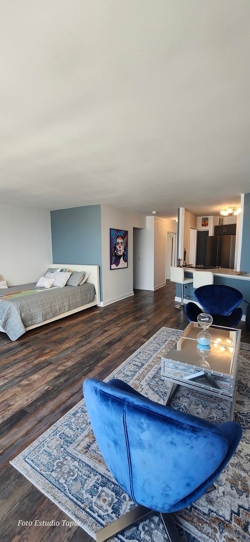 Building Photo - 5415 N Sheridan Rd