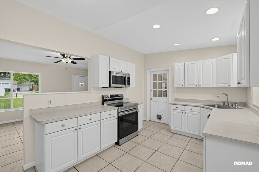 Building Photo - 235 Cherrywood Dr