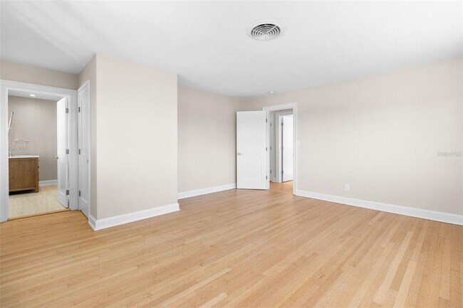 Building Photo - 11 Brightwaters Cir NE
