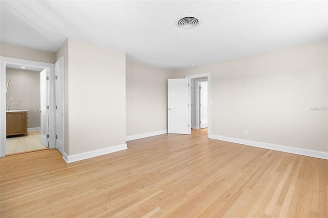 Building Photo - 11 Brightwaters Cir NE