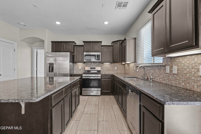 Building Photo - 12640 Mary Ponce Rd