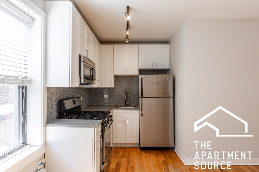 Building Photo - 2408 N Kedzie Blvd