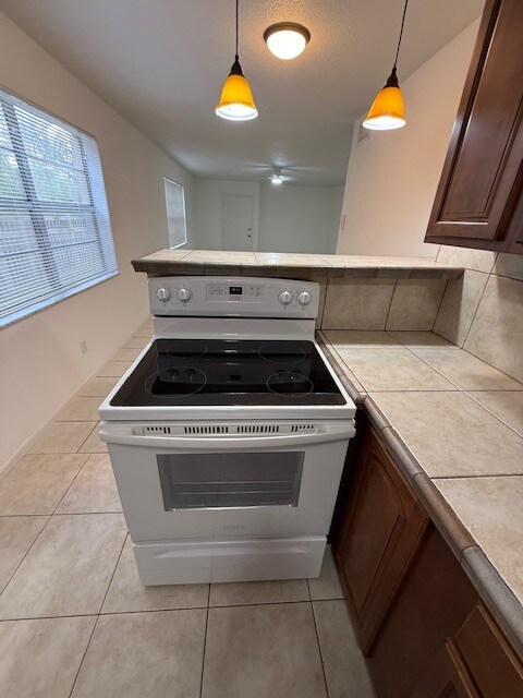 Building Photo - 1020 N 18th Ct