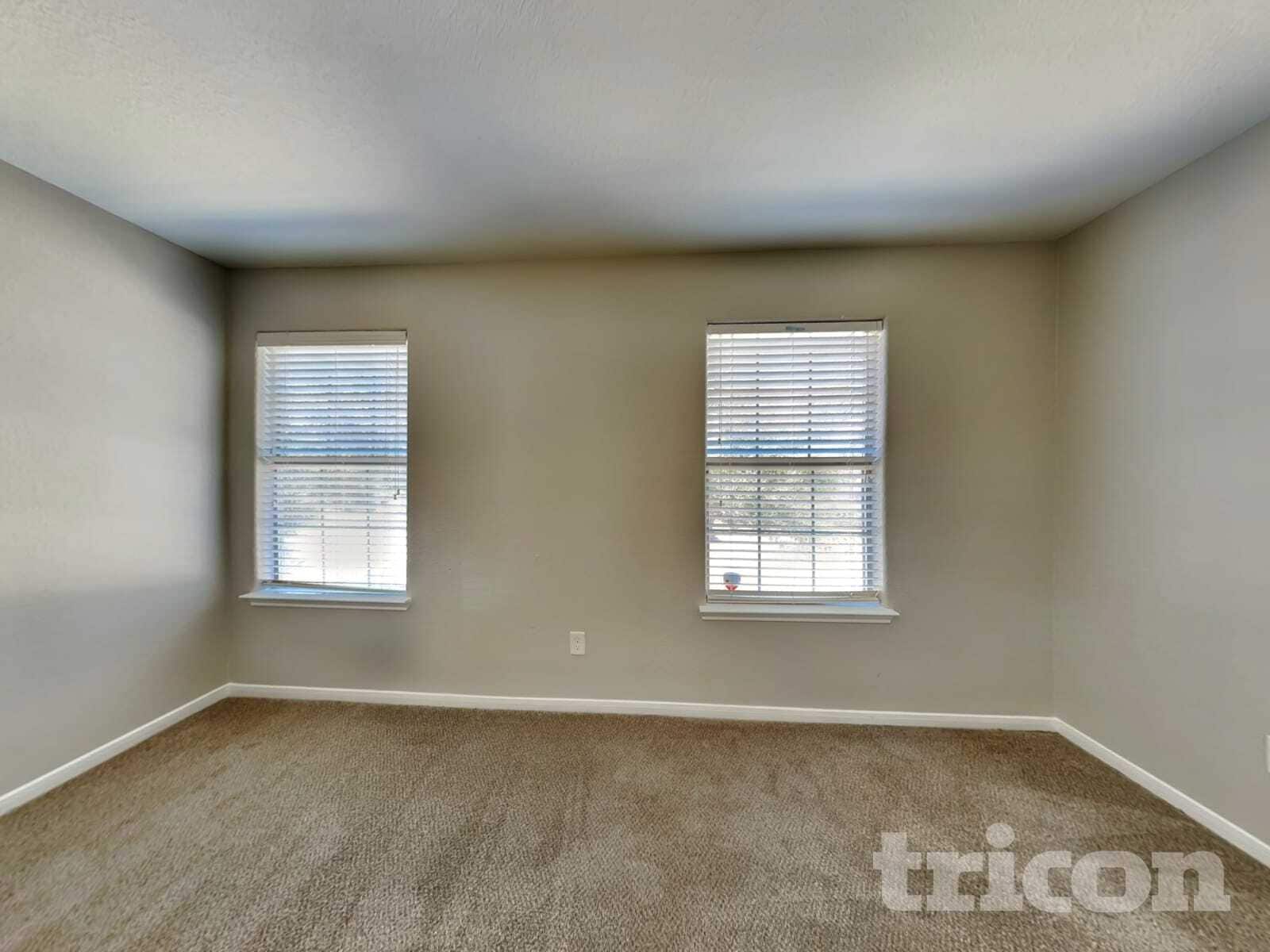 Building Photo - 8927 Summer Valley Ln