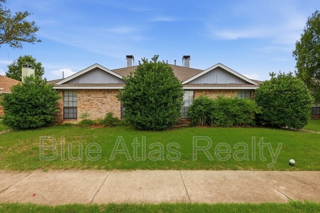 Building Photo - 711 Penn Pl