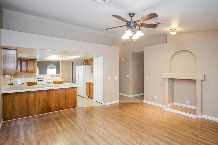 Building Photo - 7125 W Tropical Island Cir