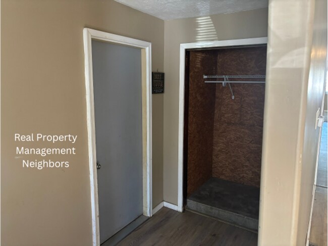 Building Photo - Large and Sunny 3 Bed 1 Bath Home Available for Rent in Edmore