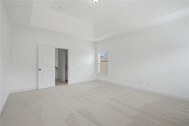 Building Photo - 5060 Rialto Way
