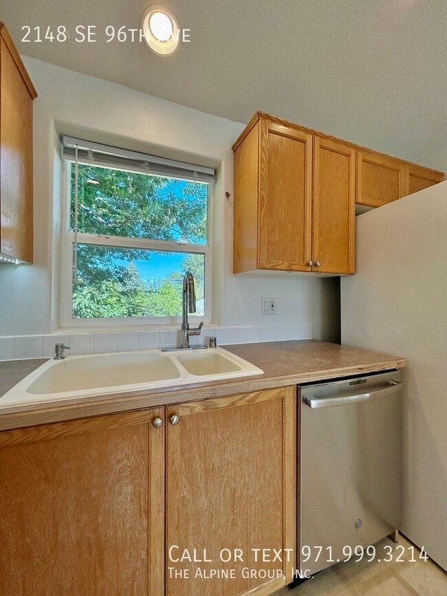 Building Photo - 2148 SE 96th Ave