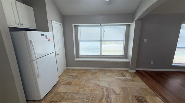 Building Photo - 2301 Stratford Dr