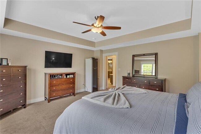 Building Photo - 5525 Fontana Ct