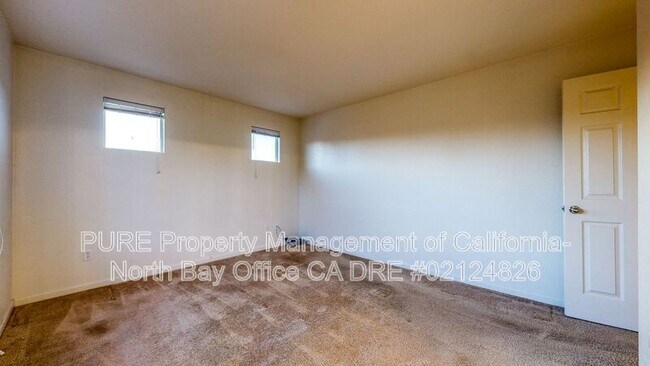 Building Photo - 2024 Northfield Dr