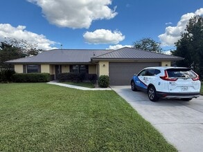 Building Photo - Charming 3-Bed, 2-Bath Oasis with Pool & E...