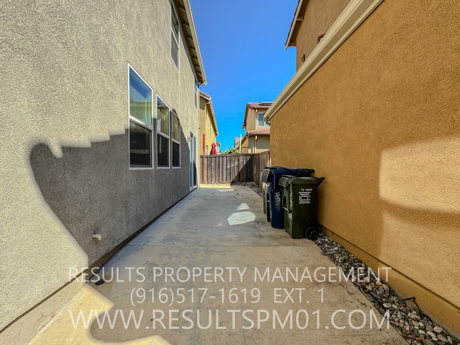 Building Photo - Beautiful Natomas 4 Bedroom Home w Loft