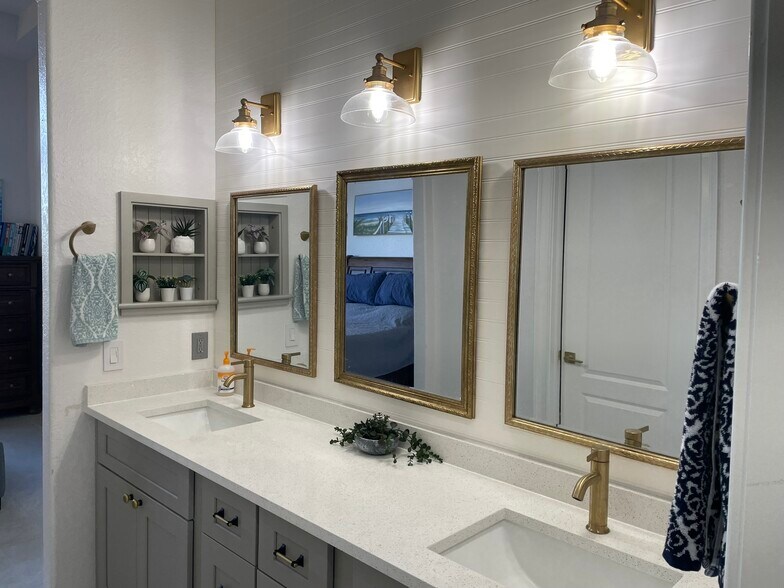 Building Photo - 6012 Yeats Manor Dr