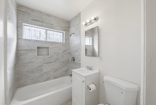 Building Photo - 1224 Normandie Ave