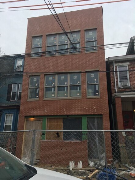 Building Photo - 352 Atwood St