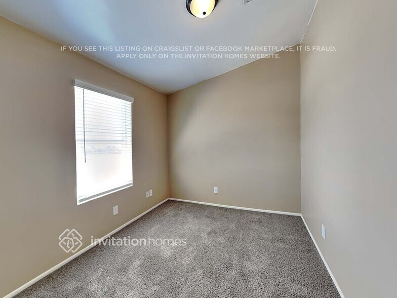 Building Photo - 9305 E Adobe Rd