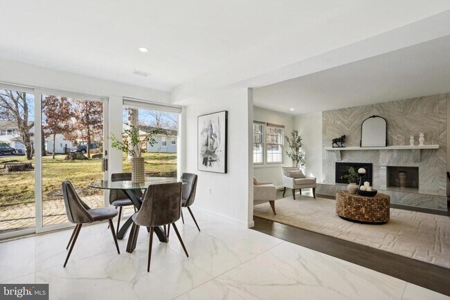 Building Photo - 13134 Madonna Ln