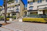 Building Photo - Bright & Airy, Recently Updated 3rd Floor Apartment in the Catalina Building Across from Central ...