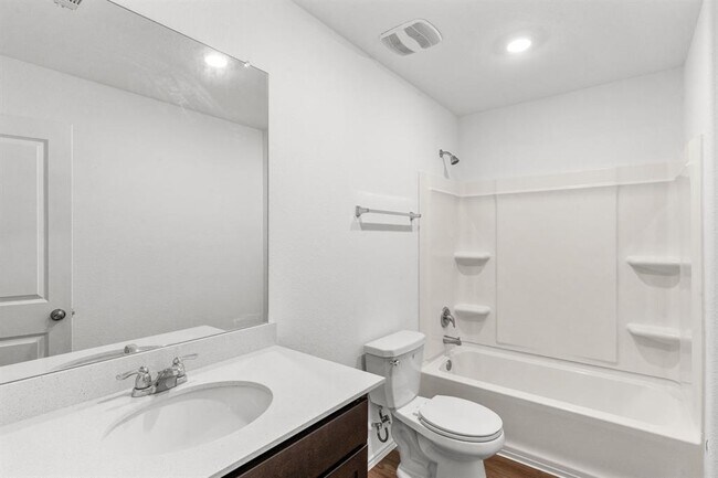 Building Photo - 889 Powell