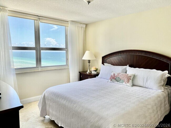 Building Photo - 2080 S Ocean Dr