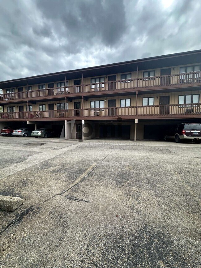 Building Photo - 955 4th St