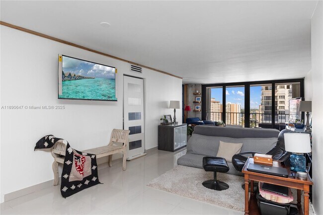 Building Photo - 2401 S Ocean Dr