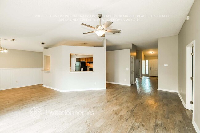 Building Photo - 13250 Companion Cir S