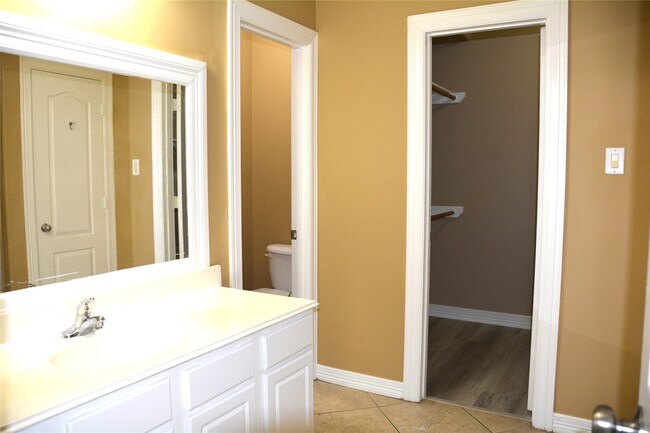 Building Photo - 10916 Panther Ct