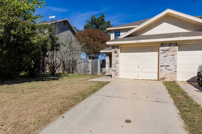 Building Photo - 2501 Schwald Rd