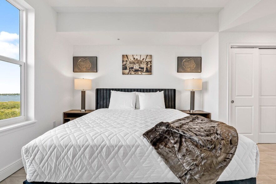 Building Photo - 605 Kemp St