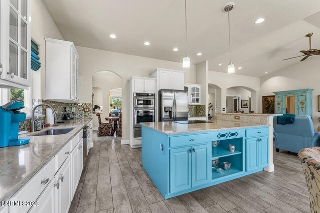 Building Photo - 7330 Island Queen Dr