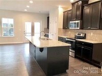 Building Photo - 1543 S Church St