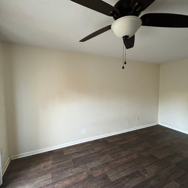 Building Photo - 2006 Columbus Cir