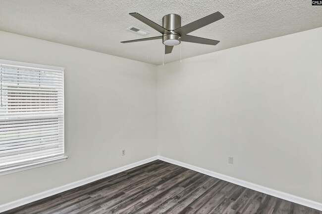 Building Photo - 107 Hutto Hill