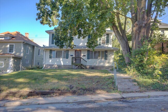 Building Photo - SL AAC907