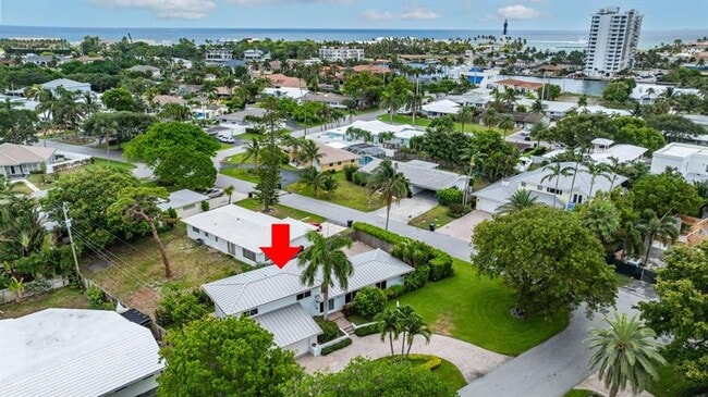 Building Photo - 2616 NE 26th Terrace