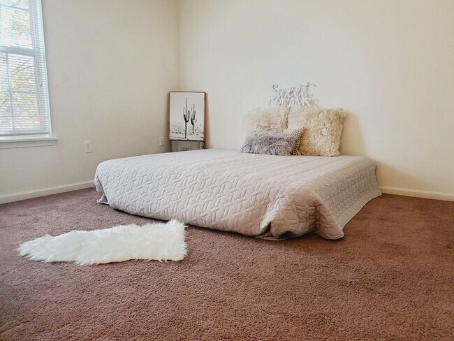 Building Photo - Roosevelt Park Apartments