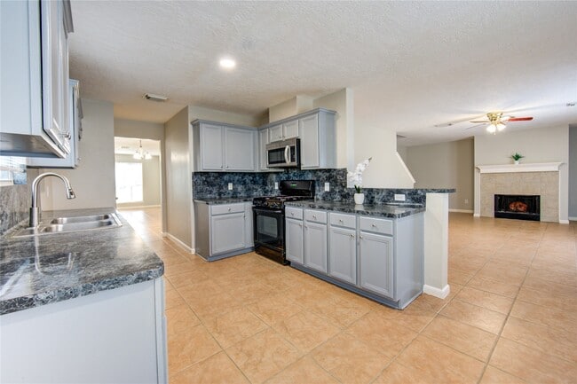 Building Photo - 1823 Usher Ct