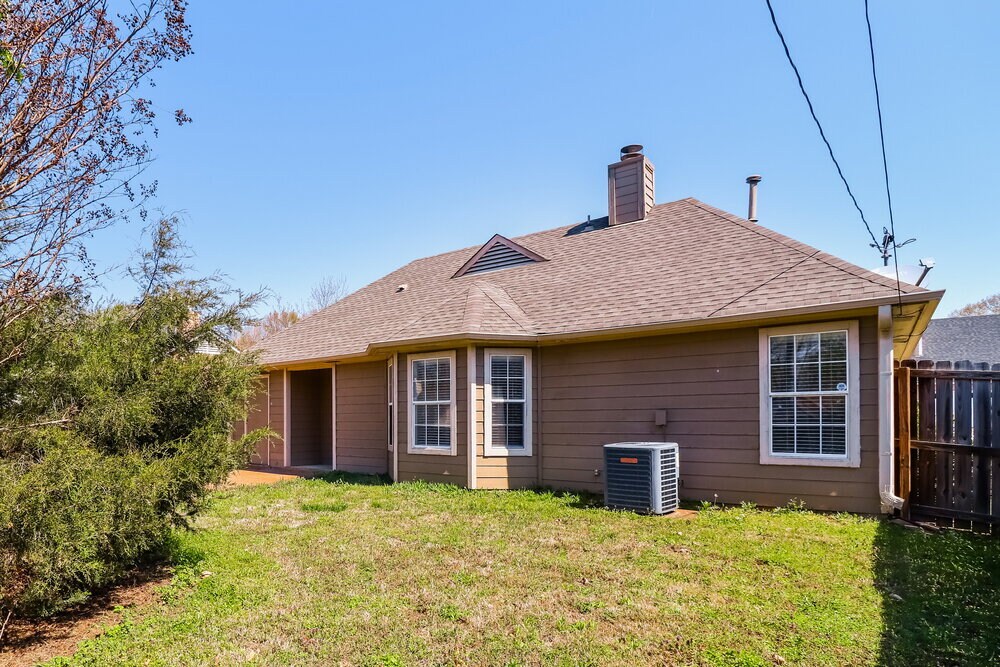 Building Photo - 1247 Trotters Stop Cove