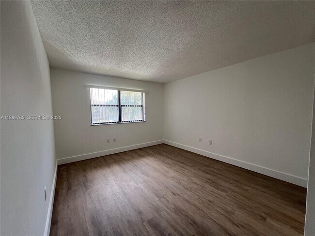 Building Photo - 15600 SW 80th St