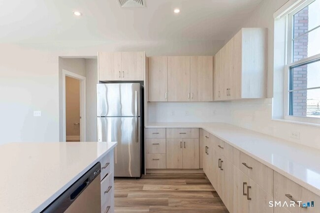 Building Photo - 219 Ash Creek Blvd