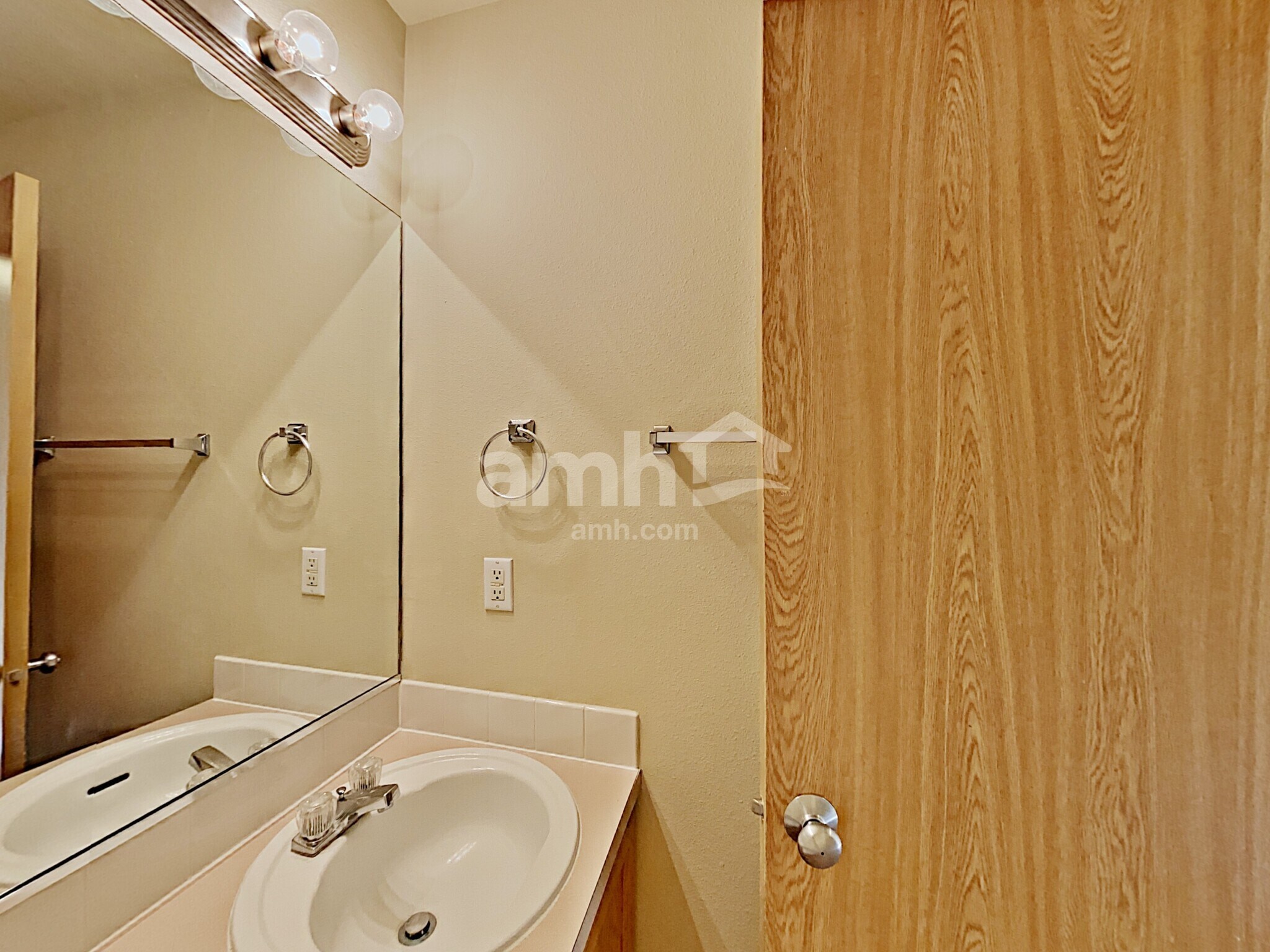 Building Photo - 16010 89th Ave E