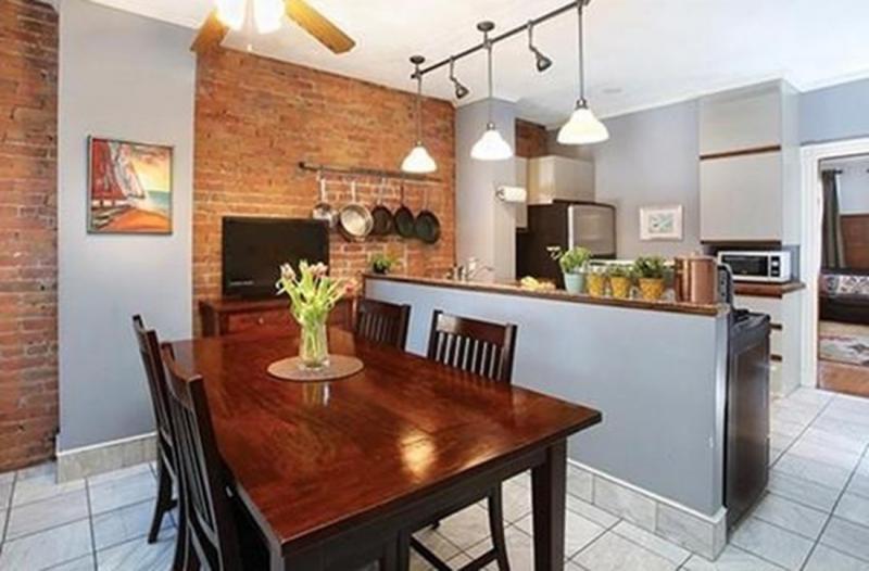 Building Photo - 1793 Beacon St