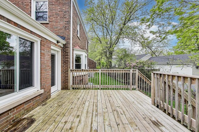 Building Photo - 2515 Gordon Dr
