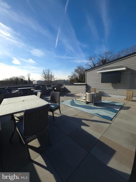 Building Photo - 3503 Midvale Ave