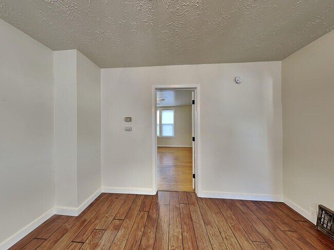 Building Photo - **Coming Soon** 5 Bedroom House Near Gonzaga