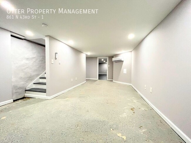 Building Photo - 861 N 43rd St